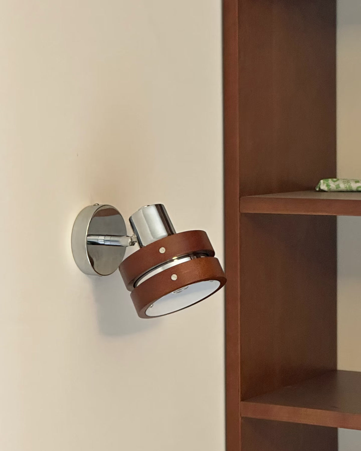 Woodwish Wall Lamp