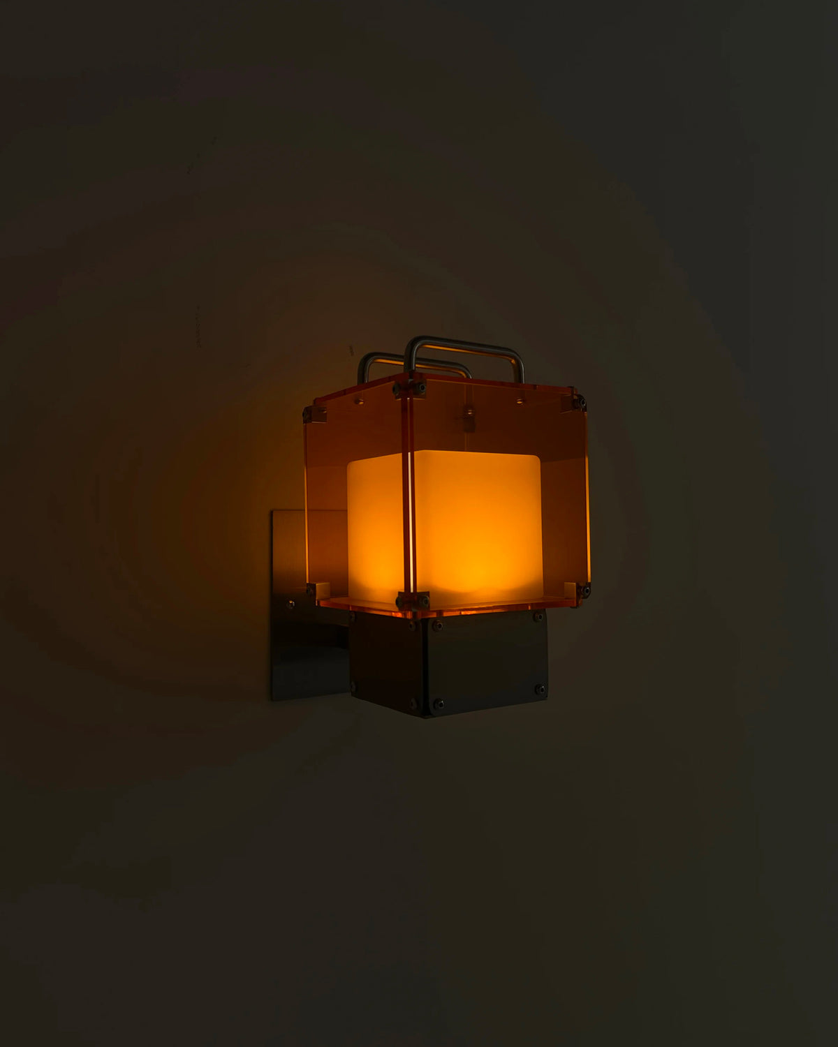Amber Core Wall Lamp