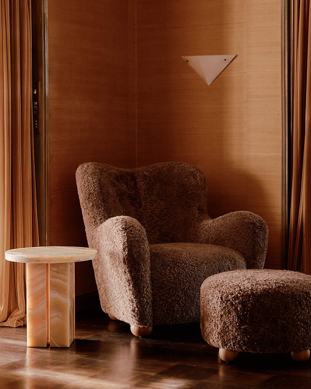 Apex Wall Sconce