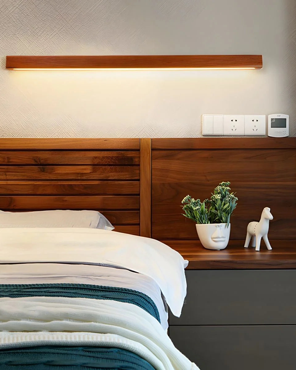 Arlo Linear Wood Wall Light