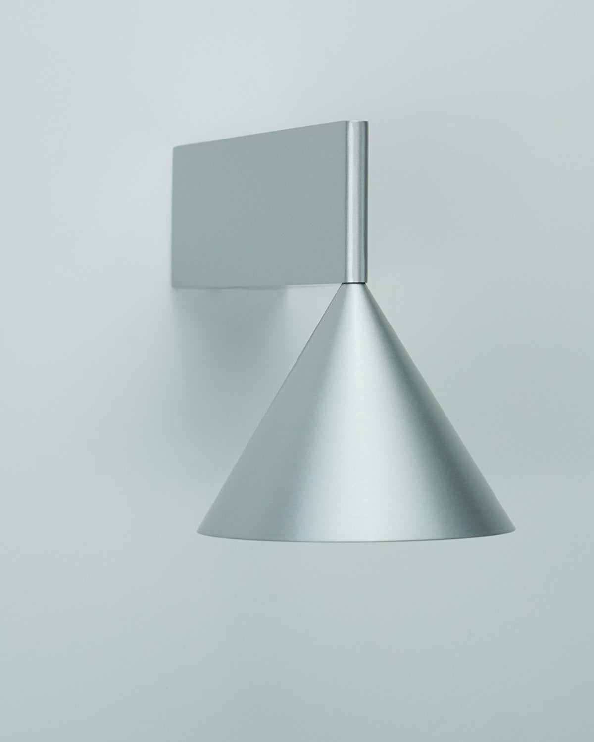 Arlo Wall Lamp