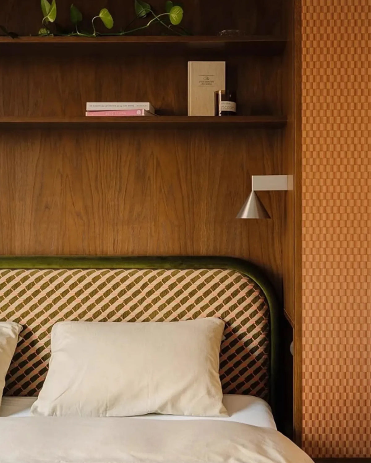Arlo Wall Lamp