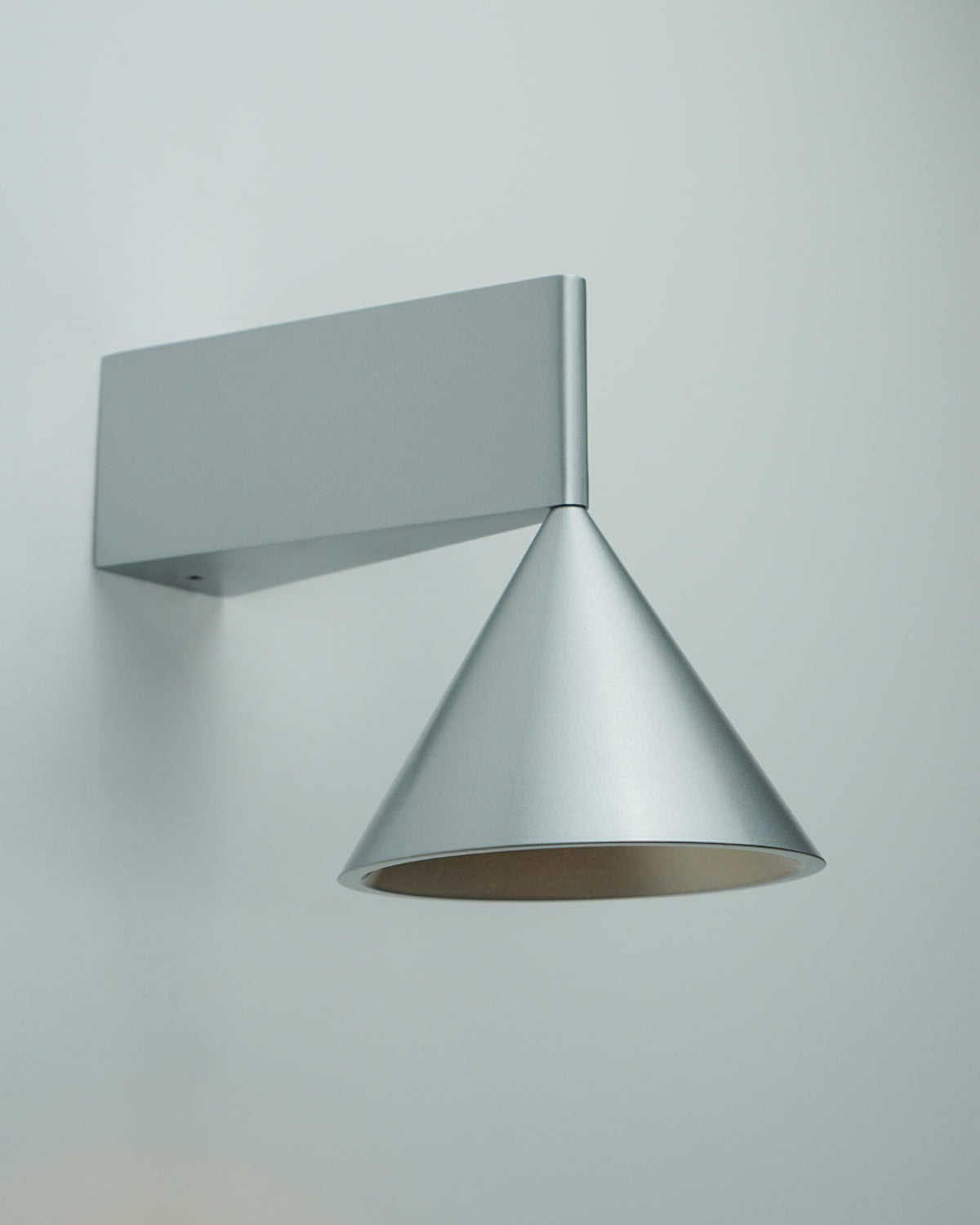 Arlo Wall Lamp