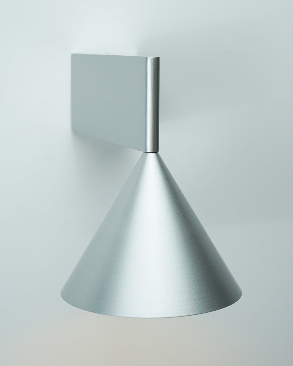 Arlo Wall Lamp