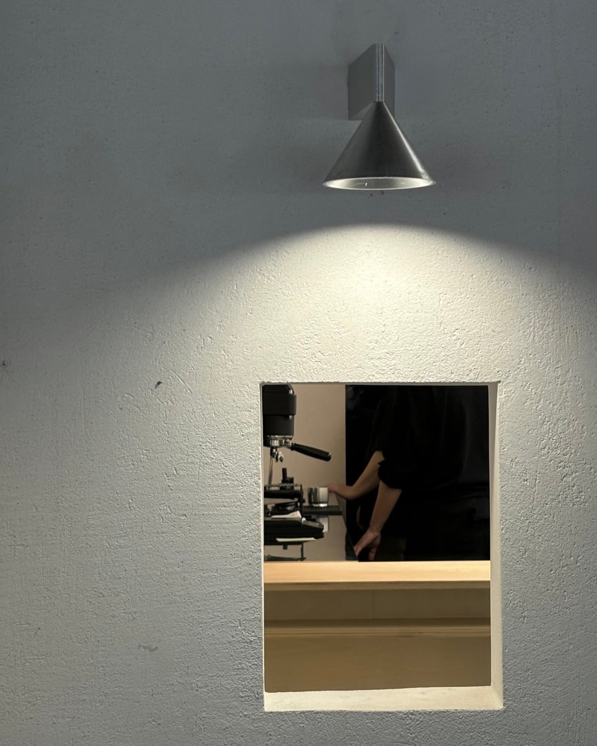 Arlo Wall Lamp