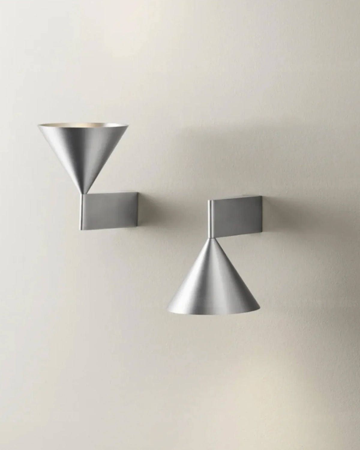 Arlo Wall Lamp