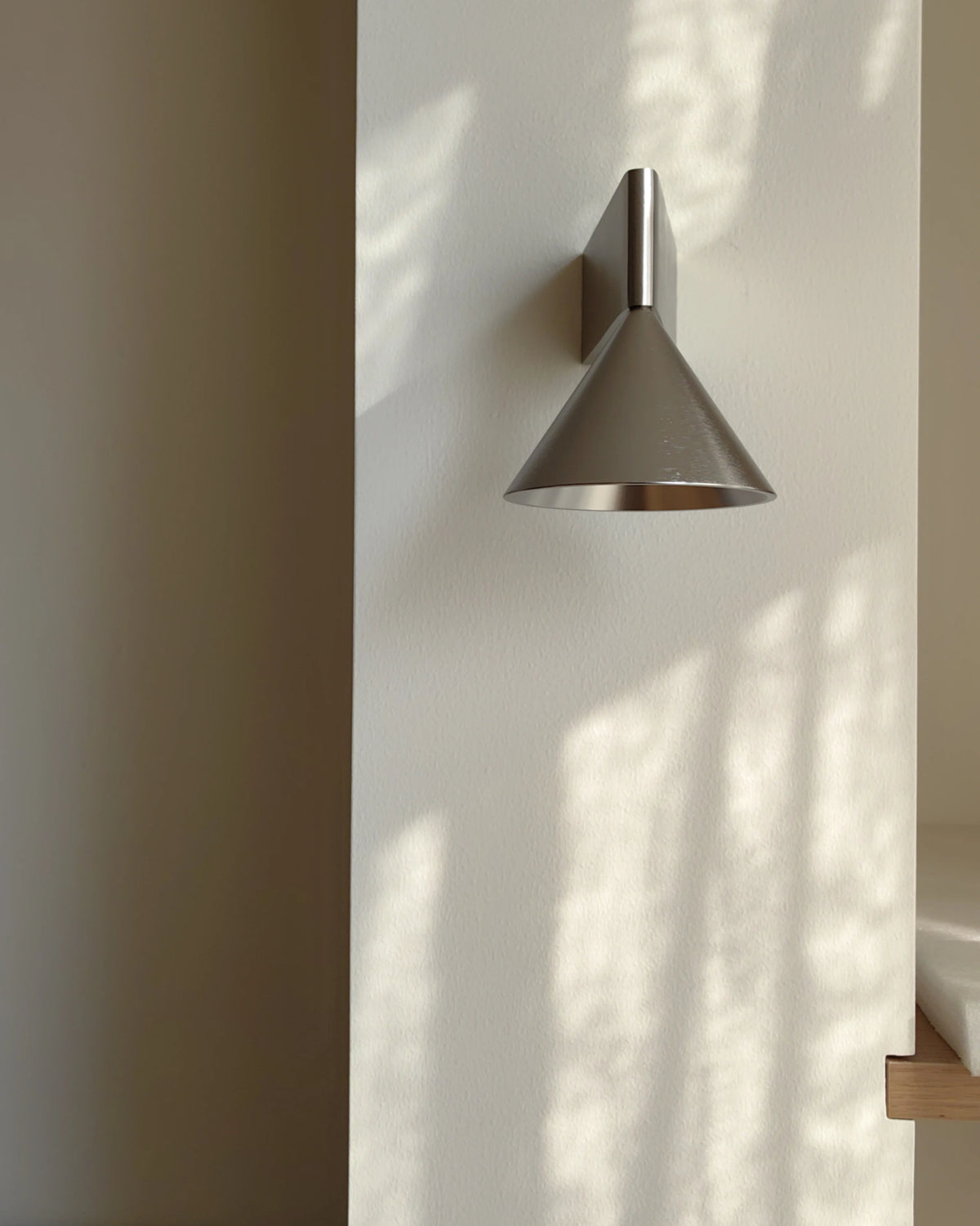 Arlo Wall Lamp