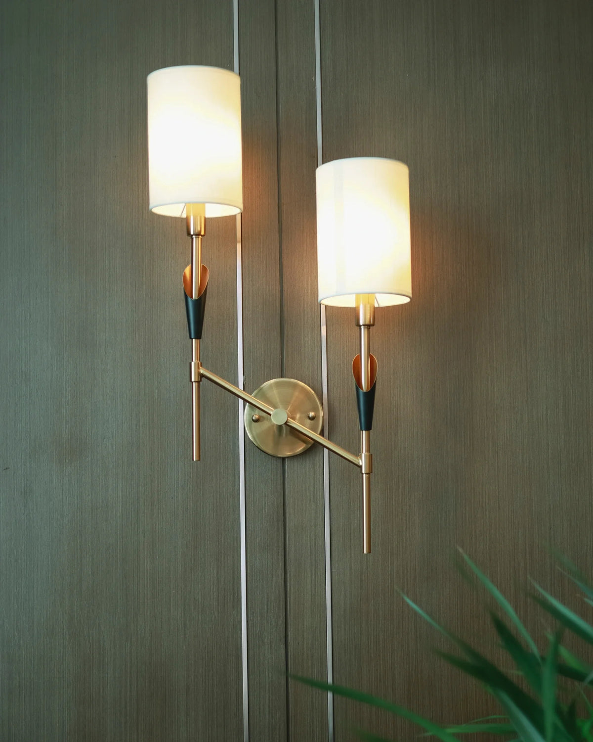 Aurelia Wall Sconce
