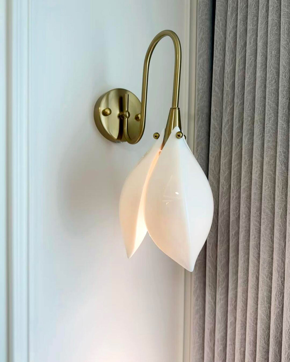 Bloom Wall Light