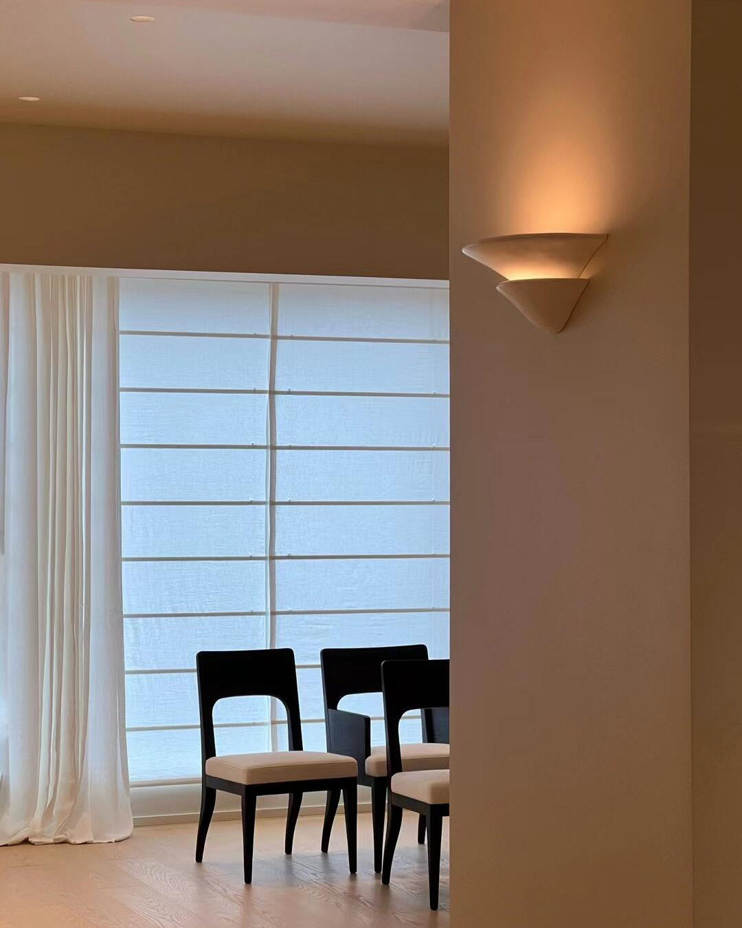 Classic Plaster Wall Sconce