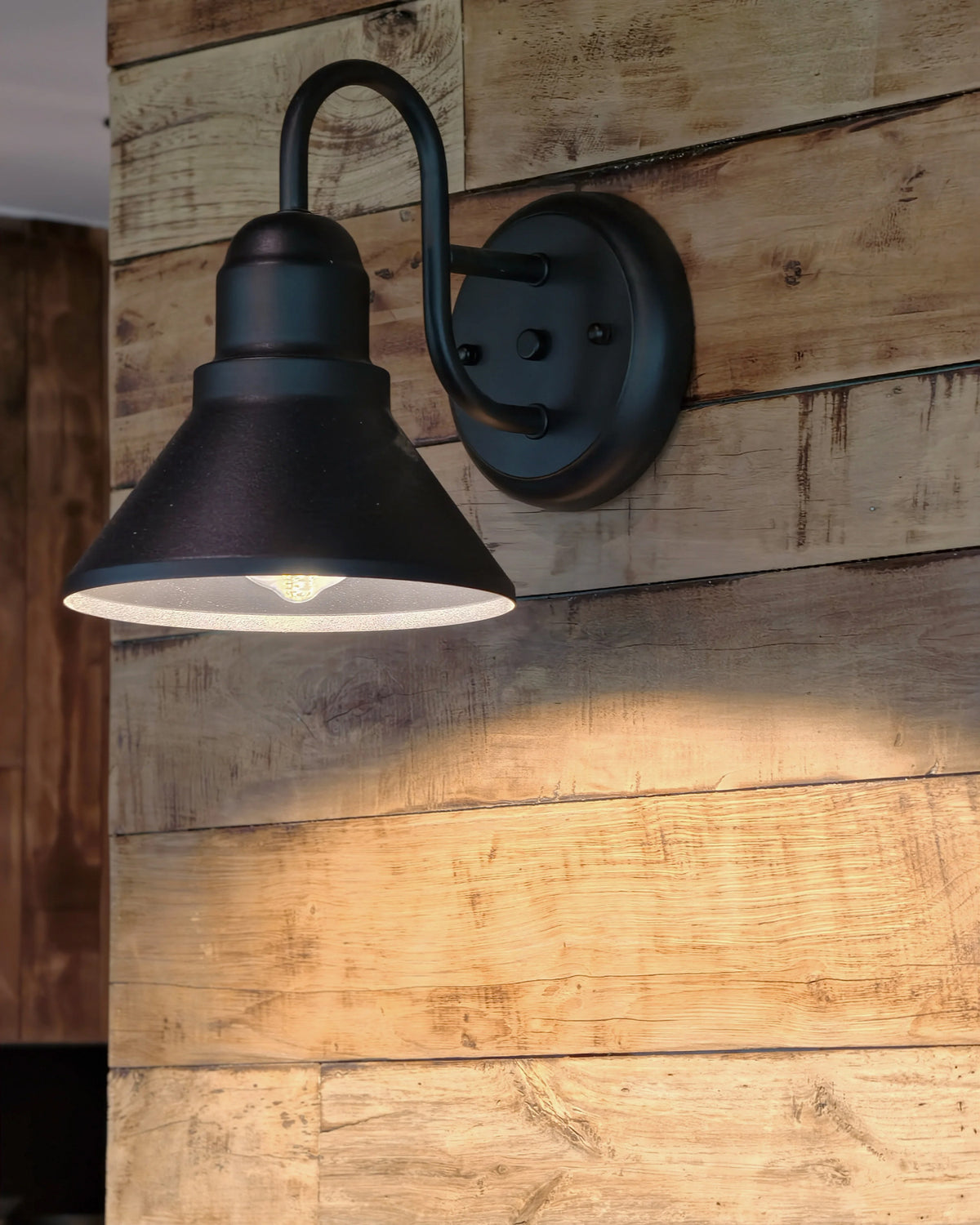 Fable Outdoor Wall Lamp