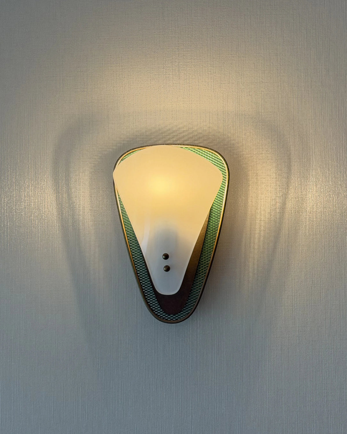 Lucent Crest Wall Lamp