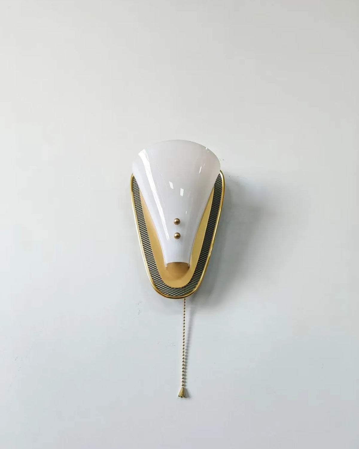 Lucent Crest Wall Lamp