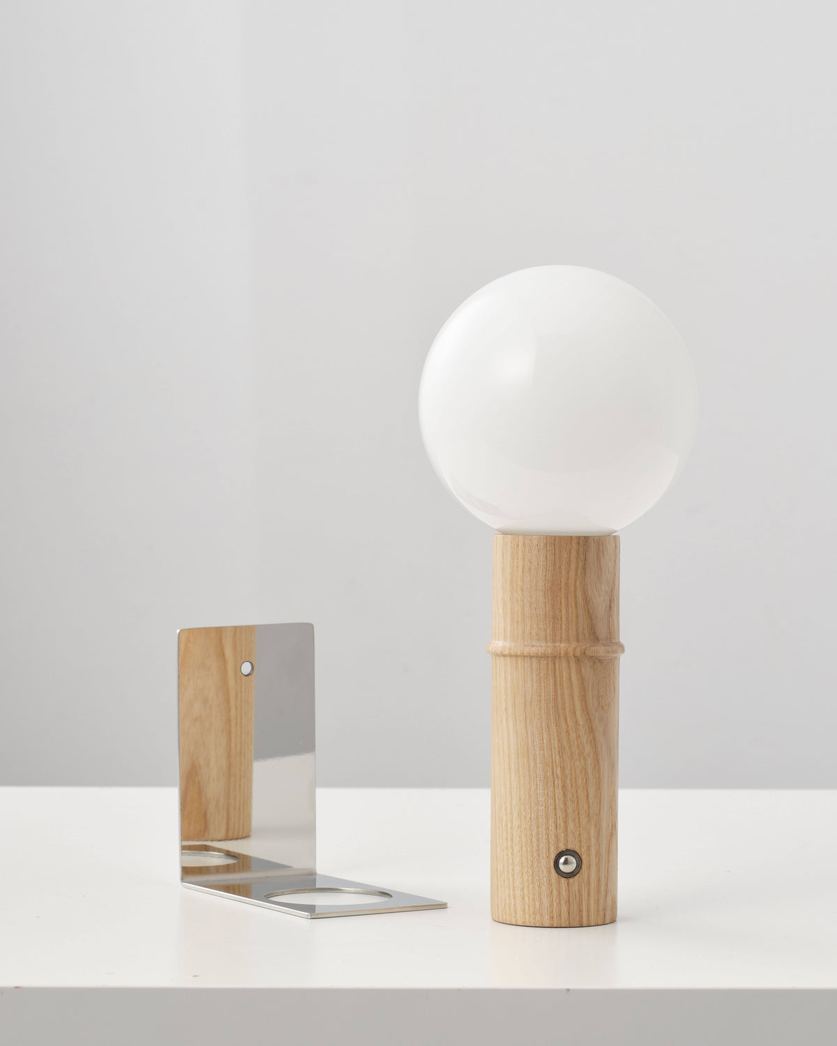 Lumo Mic Wall Lamp