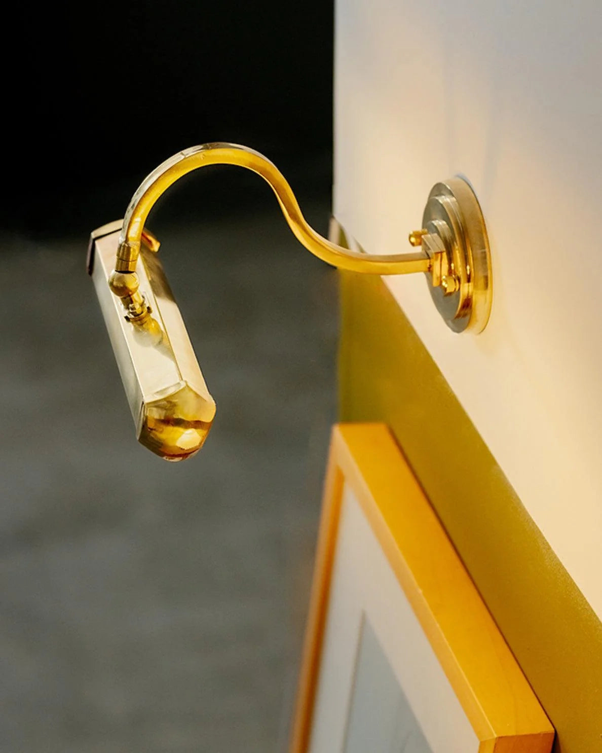 Pacific Wall Lamp