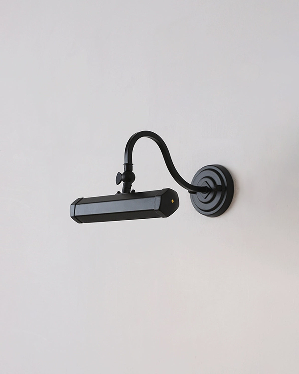 Pacific Wall Lamp
