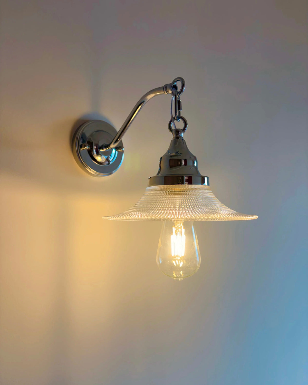Ripple Brim Glass Wall Sconce