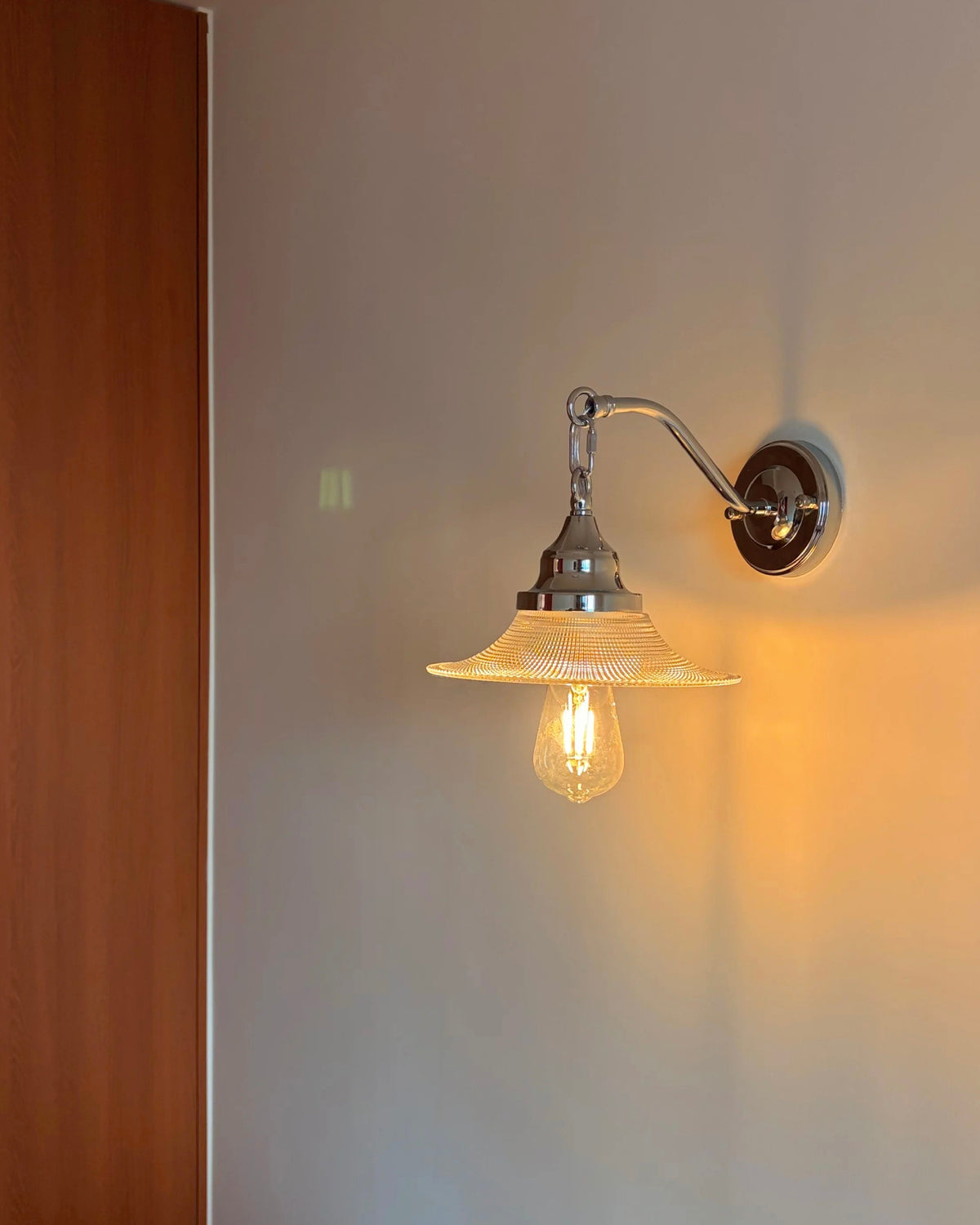 Ripple Brim Glass Wall Sconce