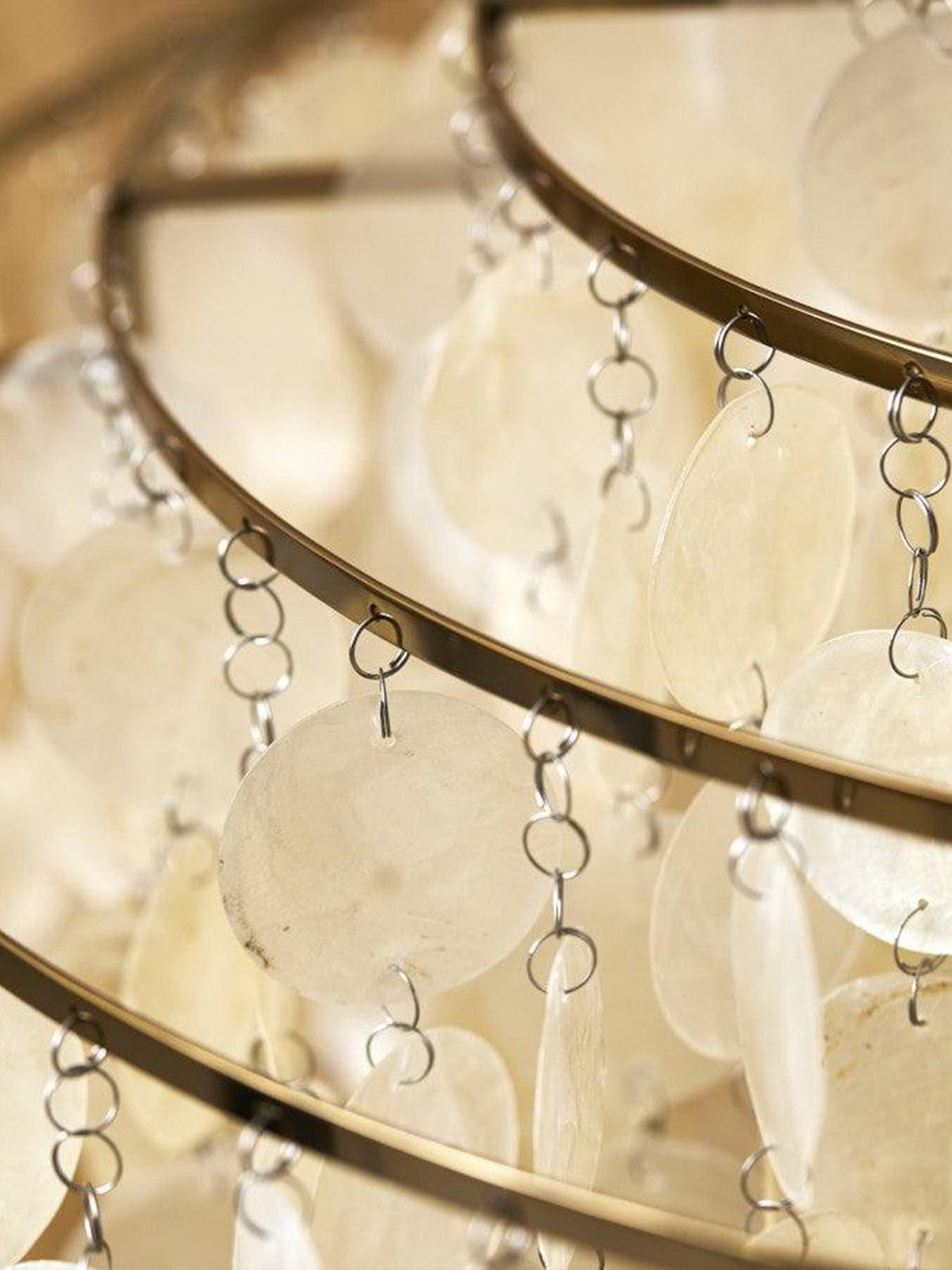 Round Shell Windbell Chandelier-elegalight