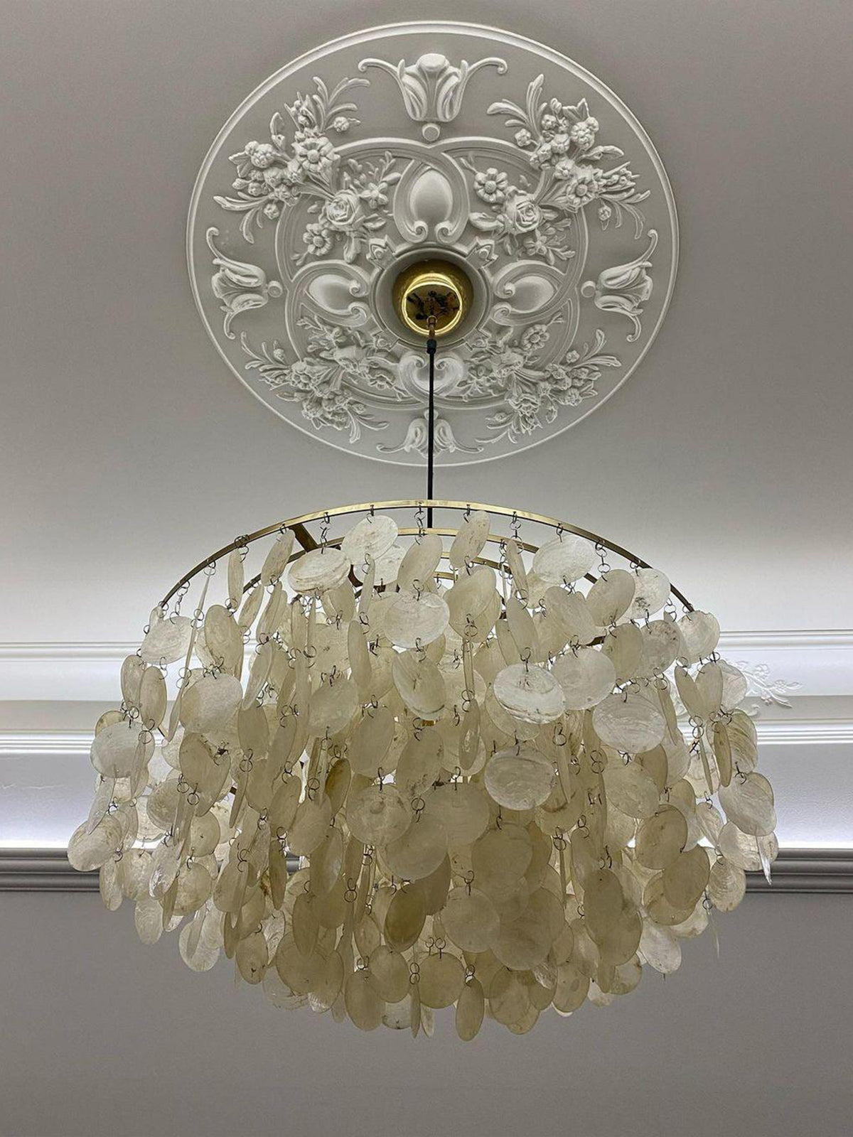 Round Shell Windbell Chandelier-elegalight