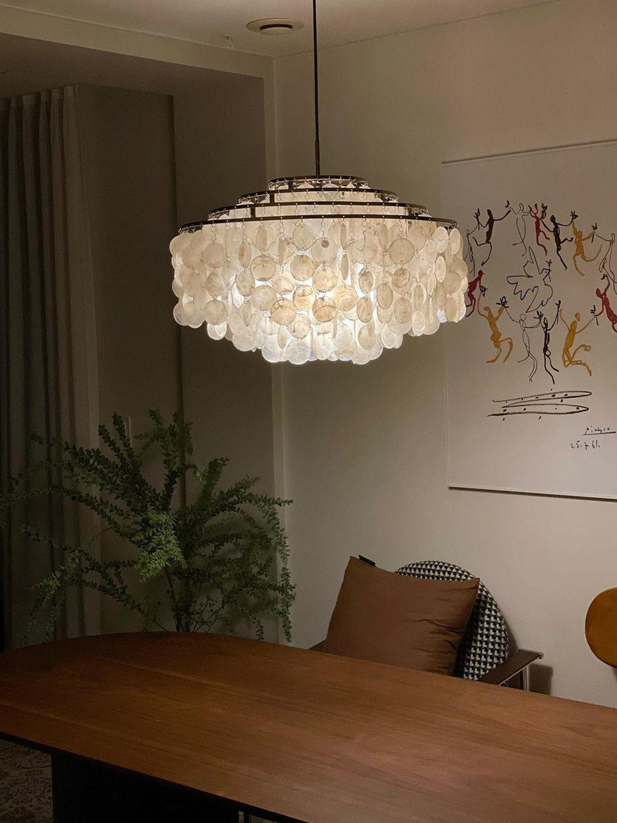 Round Shell Windbell Chandelier-elegalight