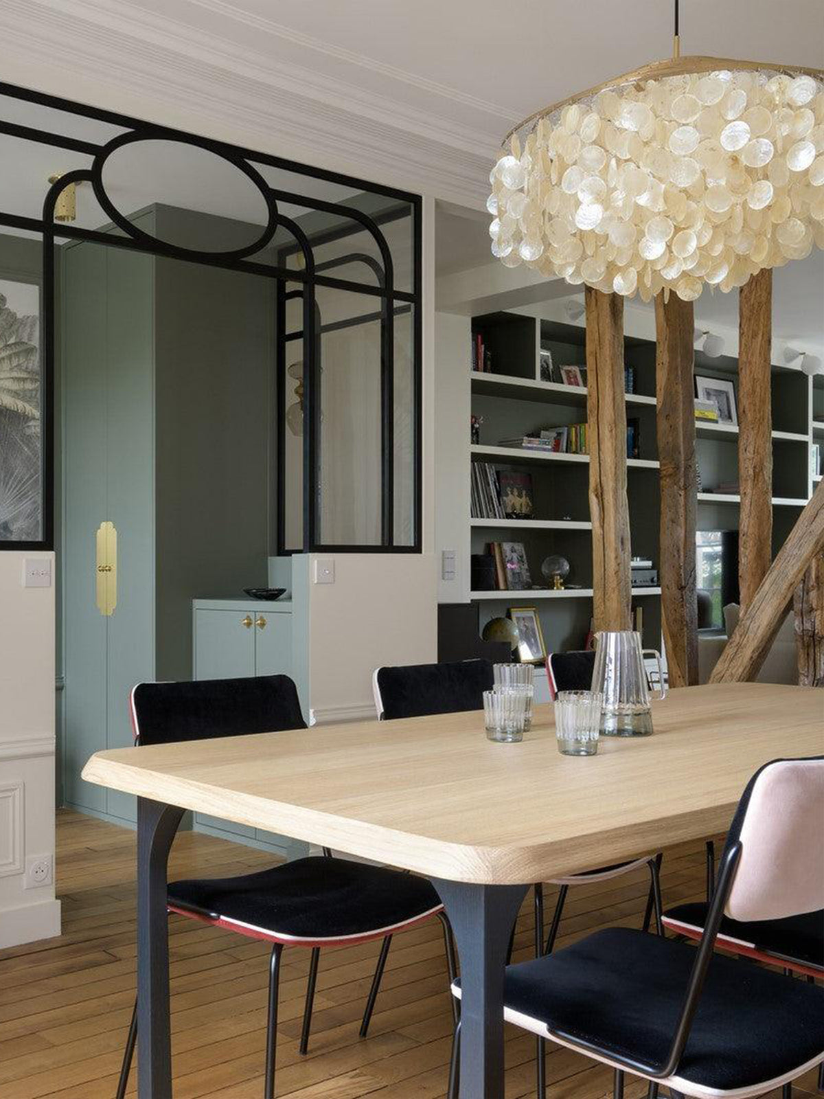Round Shell Windbell Chandelier-elegalight