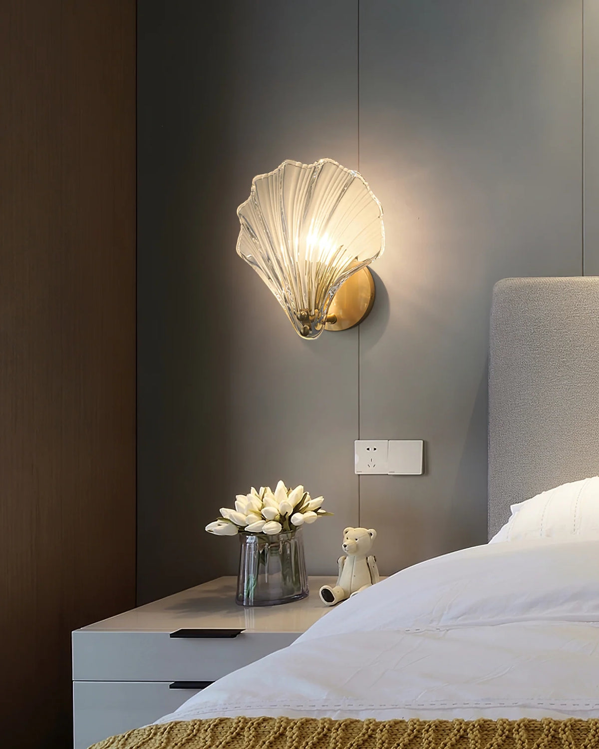 Shell Wall Light
