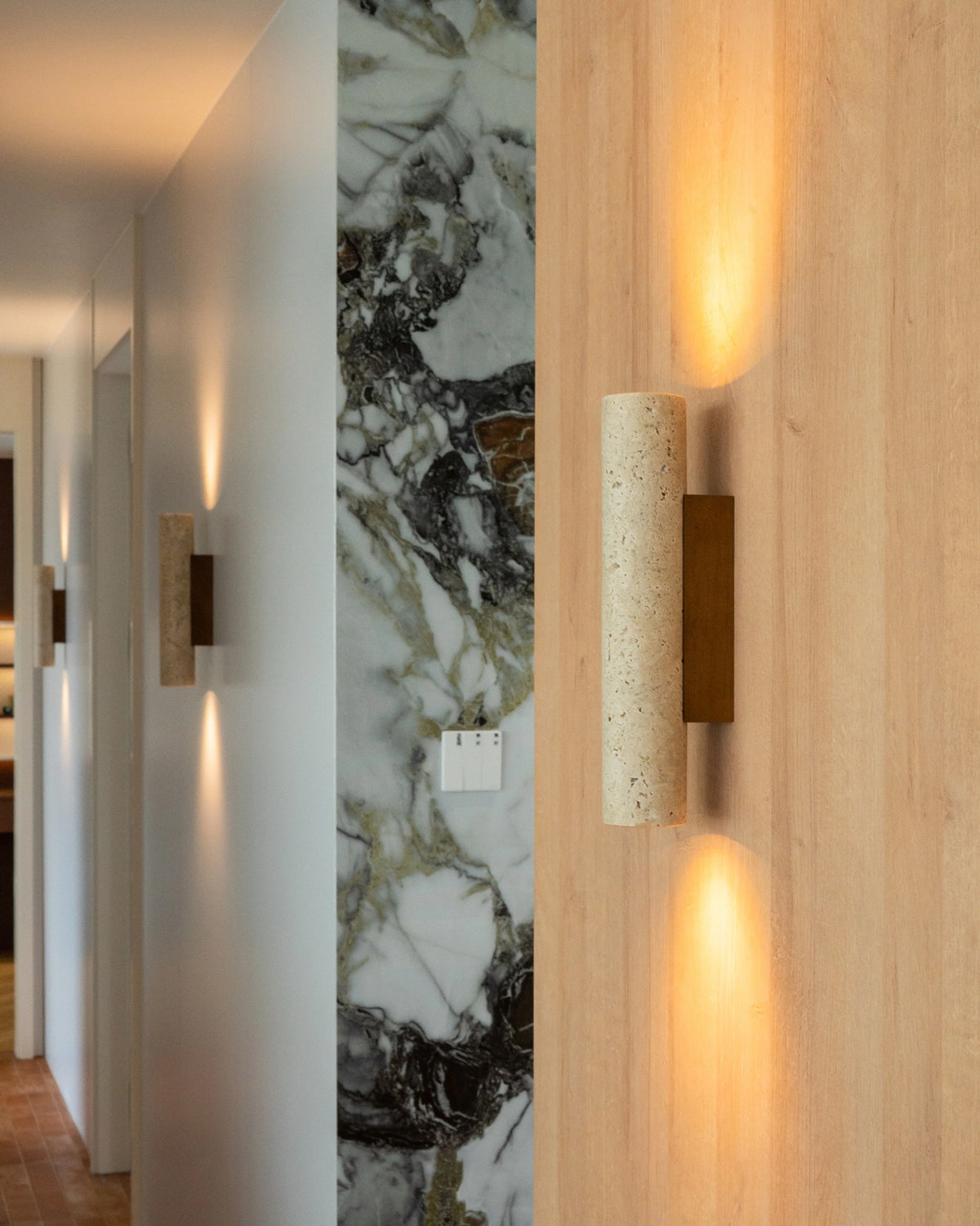 Solis Column Wall Lamp