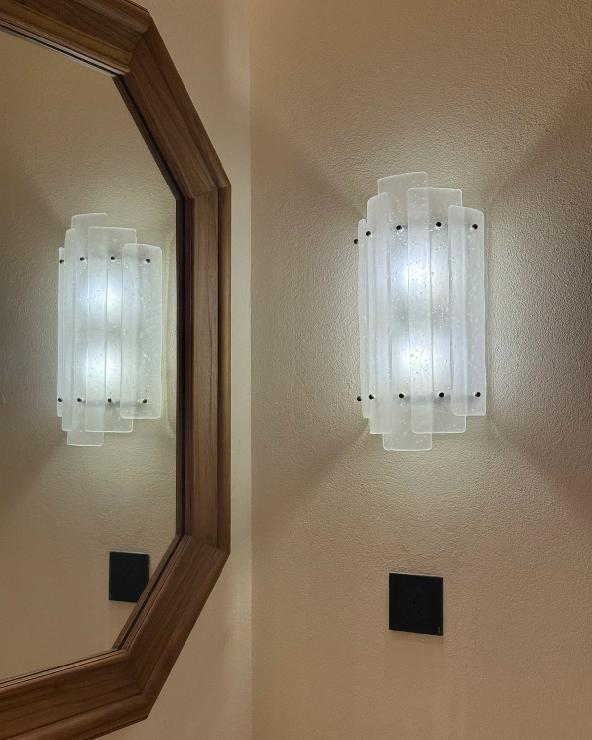 Stellar Bubble Glass Wall Light