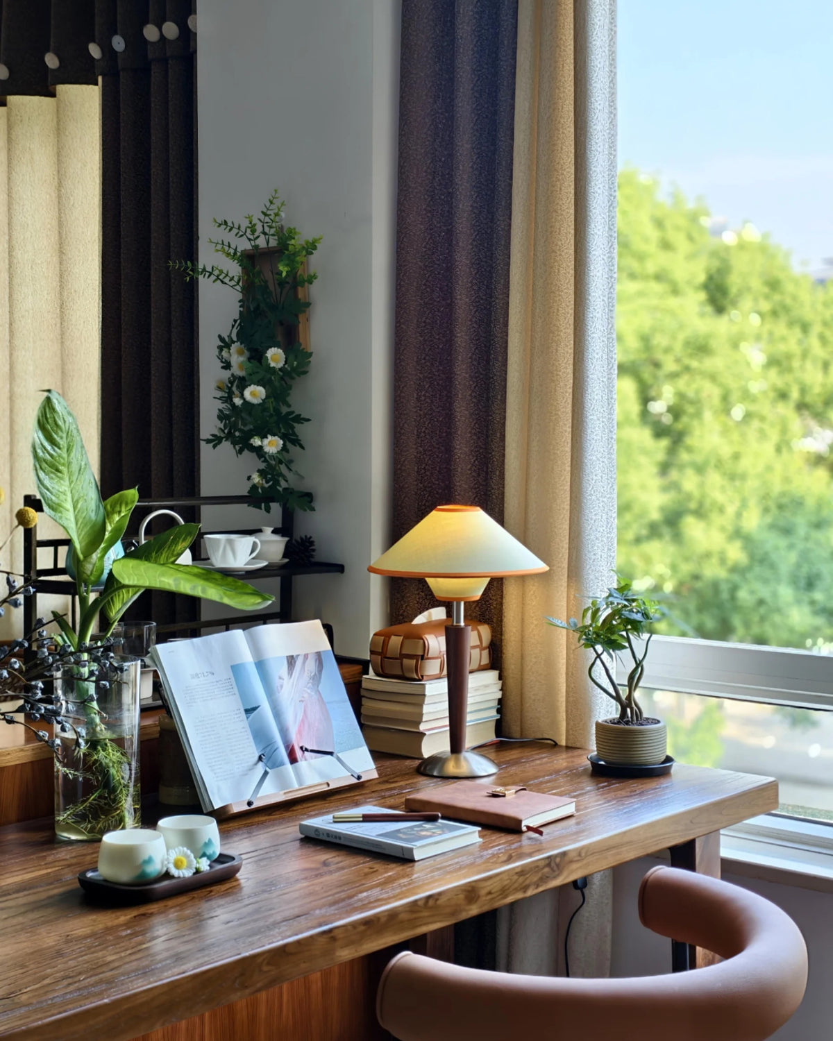 Talonwood Table Lamp