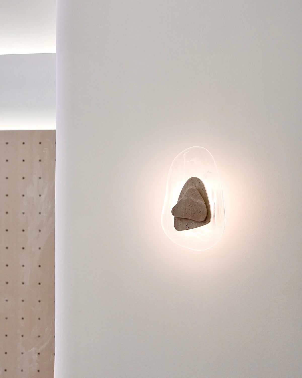 Veiled Isles Wall Lamp