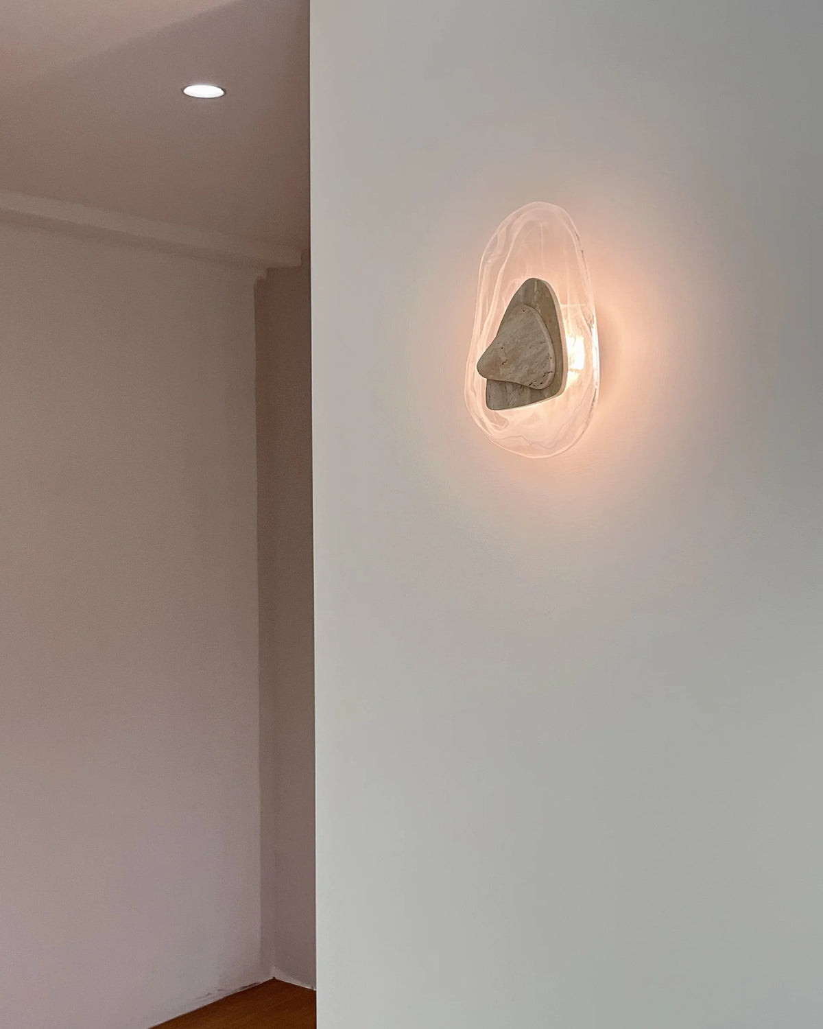 Veiled Isles Wall Lamp