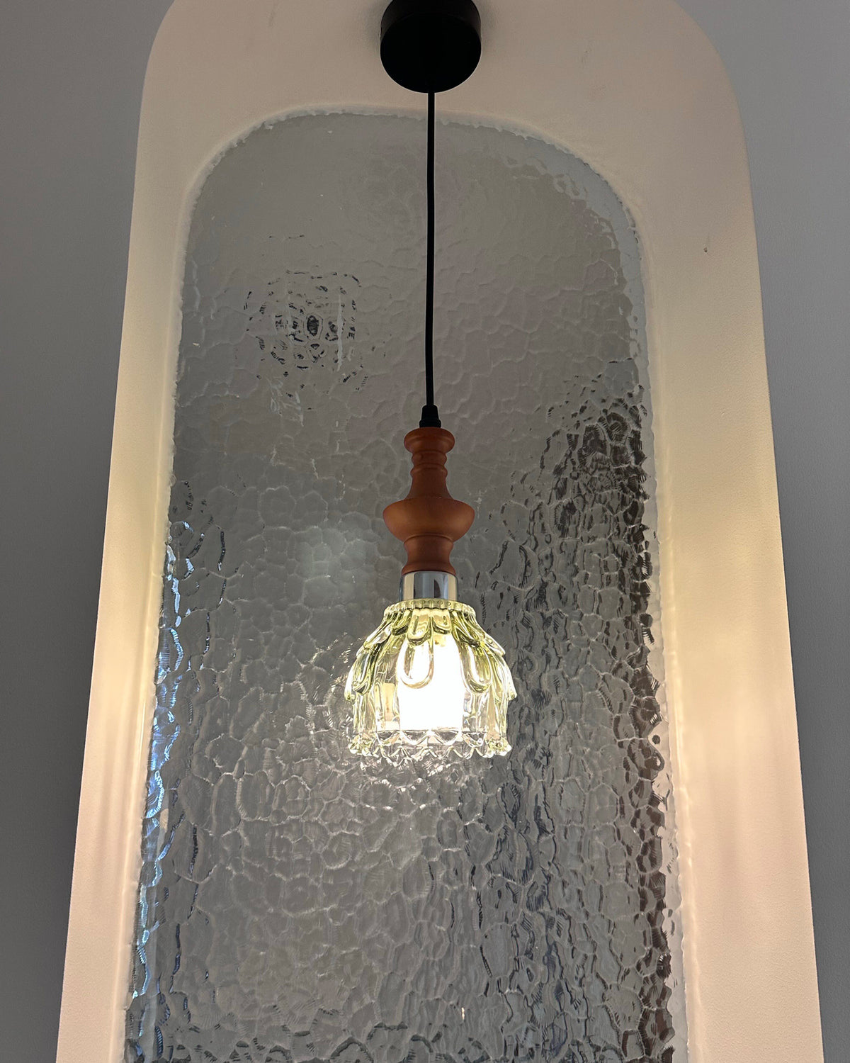 Verdant Dew Glass Pendant Light