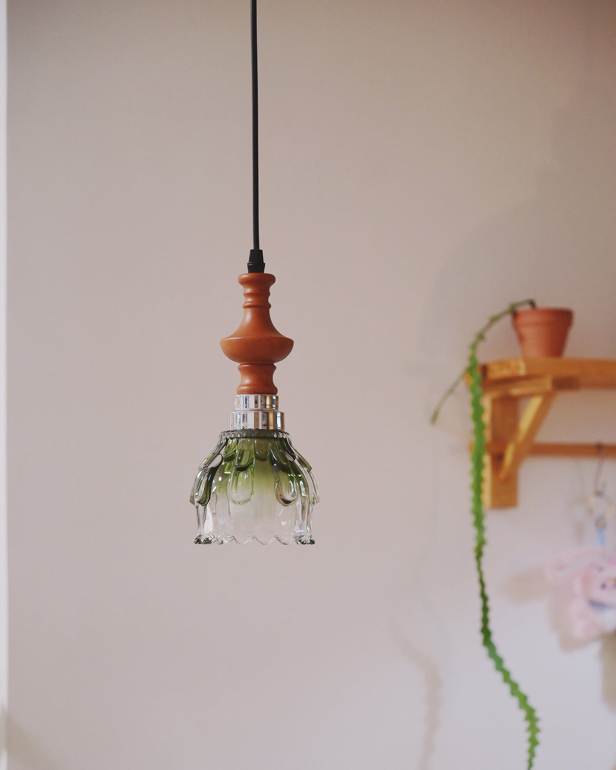Verdant Dew Glass Pendant Light