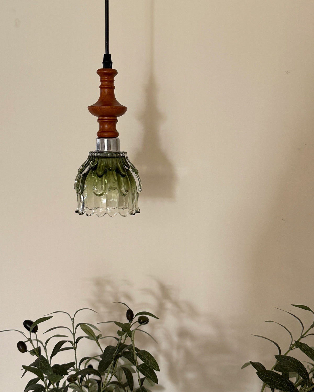 Verdant Dew Glass Pendant Light