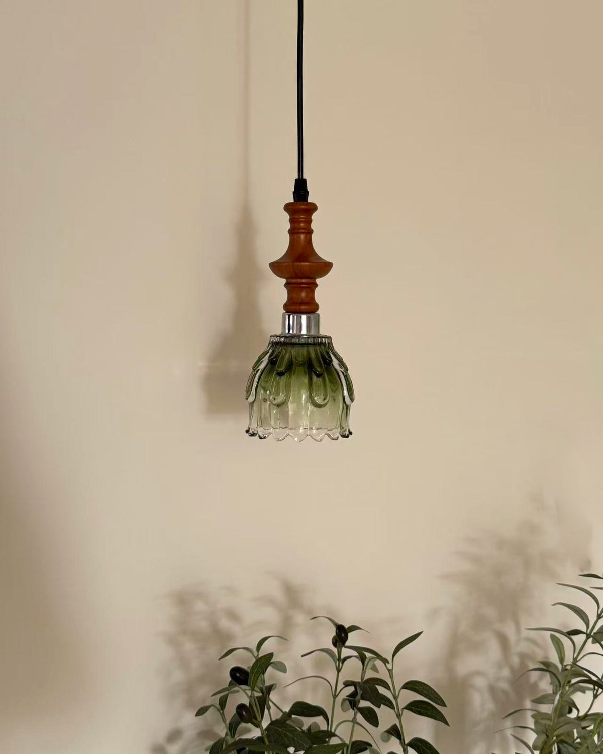 Verdant Dew Glass Pendant Light